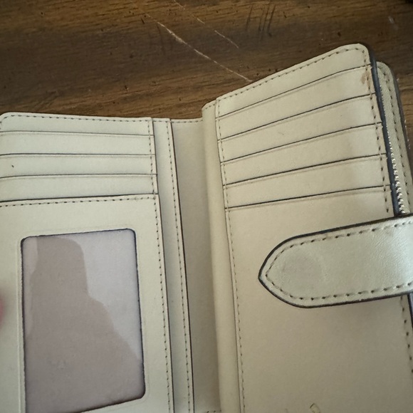 Kate Spade Carey Quilted Wallet in Cream - Picture 2 of 3